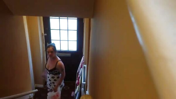 Sepasang lesbian manis seksi melakukan hubungan sex lucah video seks panas di luar rumah
